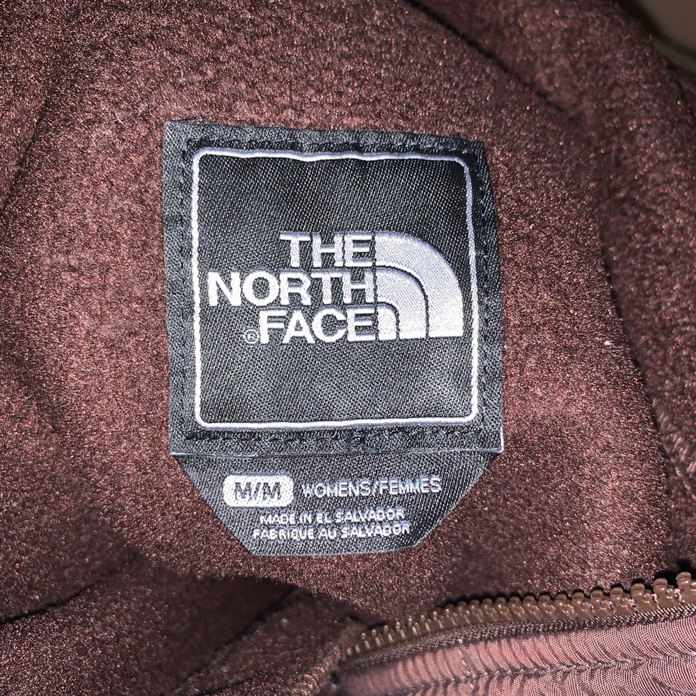 NorthFace. Worn a few times. Looks brand new.